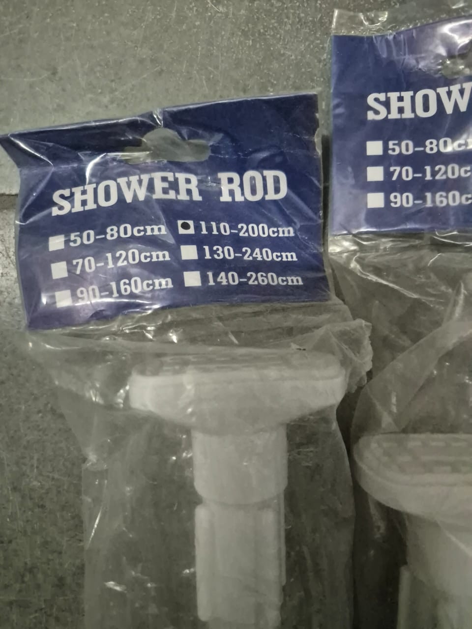 Curtain hanger